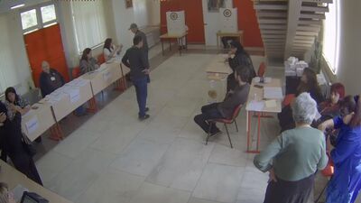 Camera 32-27